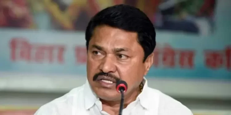 गुजरात राज्य स्वबळावर आपली प्रगती करत नसून महाराष्ट्राच्या वाट्याच्या गोष्टी हिरावून आपला विकास साधत आहे: नाना पटोले