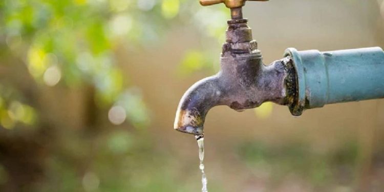 नद्यांना प्रदुषित होण्यापासून रोखणे आज आवश्यक आहे नद्या शुद्धीकरणावर अधिकाधिक कार्य होने आज आवश्यक आहे.महाराष्ट्रामध्ये अश्या कित्येक नद्या आहेत ज्या प्रचंड प्रदुषित आहेत आणि प्रदूषणामुळे त्या नद्यांच् पाणी हे वापरण्यायोग्य राहत नाही.