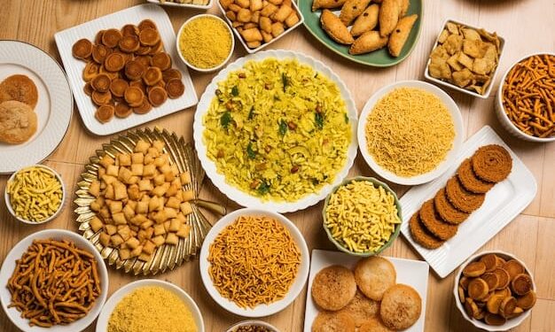 खाद्यपदार्थ बनवण्याची आवड असणार्‍या लोकांना आणि त्यांना त्यांचा खाद्यपदार्थाबद्दल बोलायला आवडत त्यांच्या करिता आपल्याकडे खास पान आहे तिथे त्यांचे खाद्यपदार्थां बद्दल चे अनुभव आणि ते कश्या प्रकारे शिकले वा बनवतात या बद्दल ते आपल्या सगळ्या गोष्टी “खवय्येगिरी” या पानावरून मांडू शकतात!