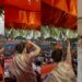 अभिनेत्री आणि खासदार कंगना रानौत हि सुद्धा बंगाल च्या विधानसभा निवडणुकीचा प्रचारात, मतदारांना आव्हान करताना दिसली .