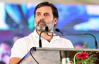 गेल्या काही वर्षात मोदीजींनी देशाला अश्या परिस्थितीत आणलं आहे कि आता त्यांना देशातील लोकांना काय खरेदी कराव आणि काय खरेदी करू नये आणि कुठे जावं आणि कुठे जाऊ नये, हे त्यांना सांगावं लागत आहे : राहुल गांधी