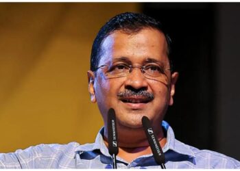 साखरेचा आयातीला उत्तेजन देण्यासाठी केंद्र सरकारने साखरेचा आयातीवर कोणतेही शुल्क लावलेले नाही.तिकडे देशात साखरेचा तीव्र तुटवडा असल्यामुळे साखरेचे मूल्य हे वेगाने वाढत आहे: अरविंद केजरीवाल