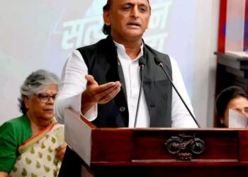 कमिशन घेणे हे भाजपाचे उदेष्य आहे. भाजपा कोणत्याही व्यवहारात मोठ्या प्रमाणात कमिशन घेऊन कोणतीही सार्वजनिक मालमत्ता विकू शकते:  अखिलेश यादव