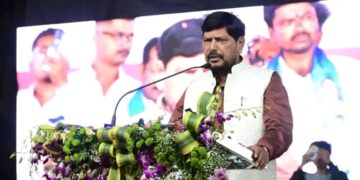दुष्काळ आता केवळ शेतकऱ्यांच्या बांधापुरता मर्यादित राहिलेला नाही; शहरांमध्येही परिस्थिती दिवसेंदिवस विदारक होत चालली आहे: रामदास आठवले